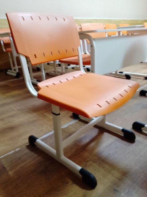 Стул ученический регулируемый  СУР210