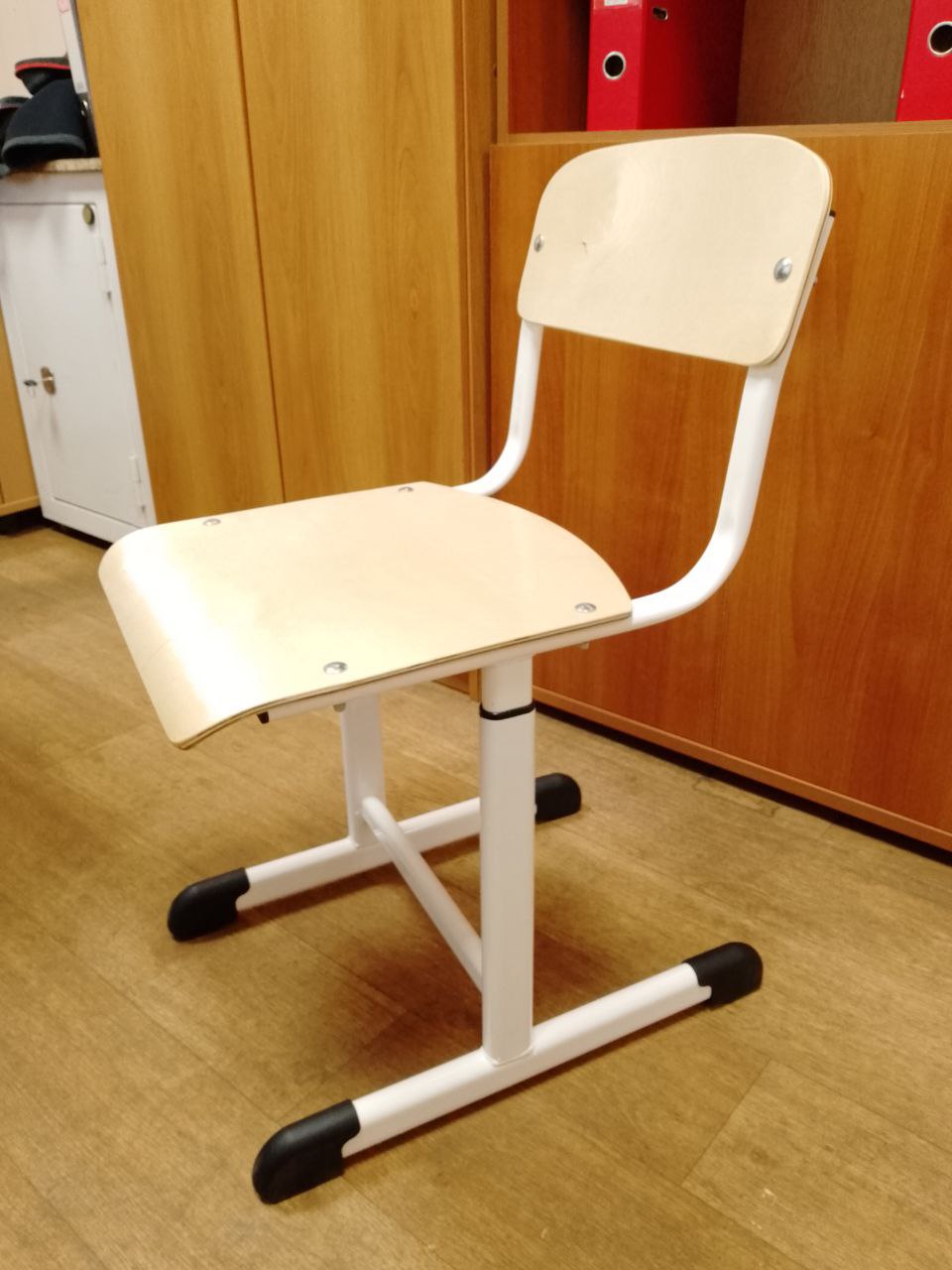 Стул ученический регулируемый СУР220